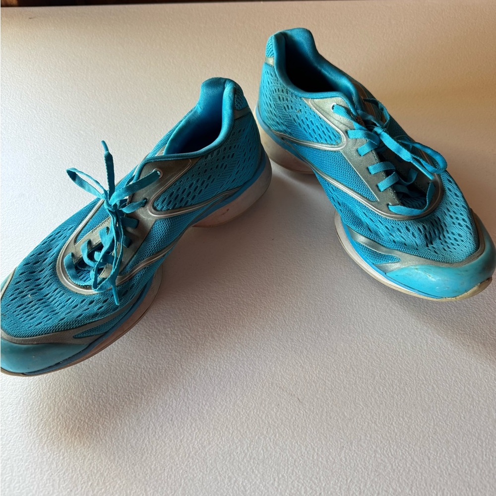 Reebok Easy Tone Teal Athletic Sneakers, 8 1/2